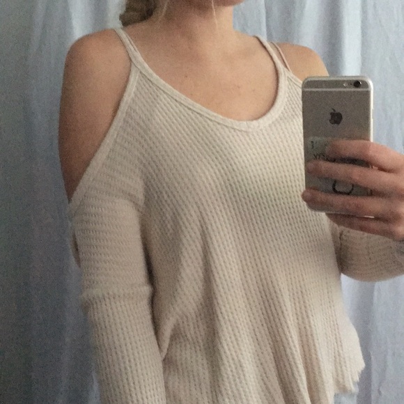 Off the shoulder summer sweater - Picture 2 of 2